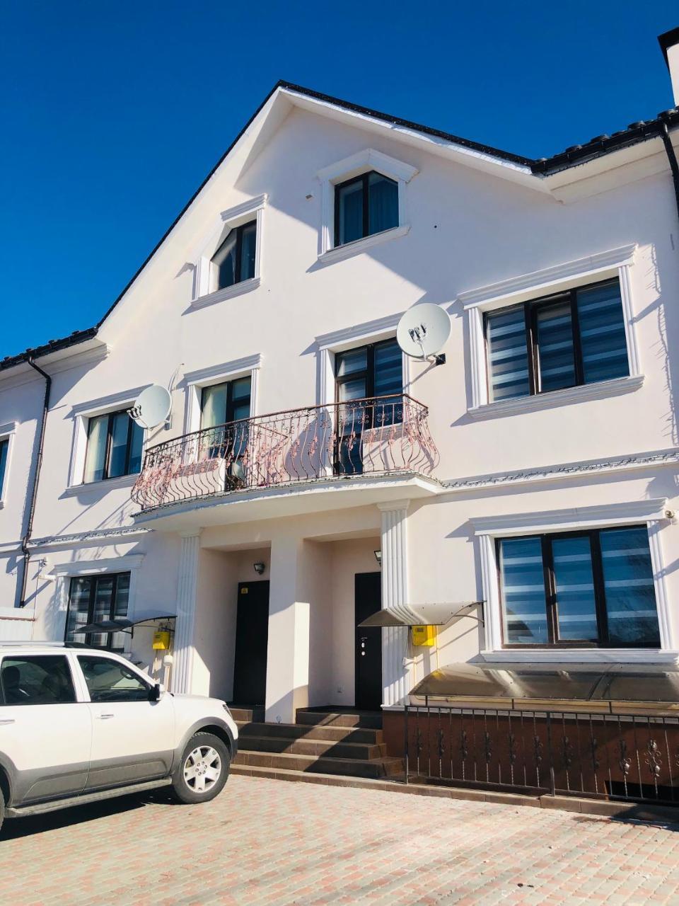 Chayka Home Hotel Chayki  Bagian luar foto